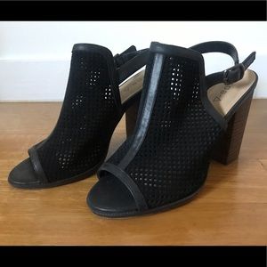 Kelsi Dagger Goya Black Suede Sandals